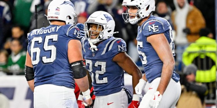 What are Patriots wearing? New England debuts new uniforms Thursday