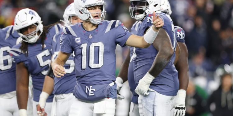 NFL playoff picture: ‘TNF’ causes AFC’s No. 1 seed to change hands