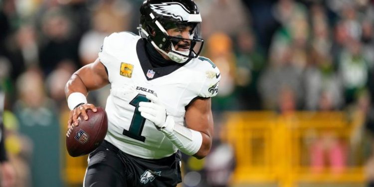 Eagles vs Lions live updates: Follow ‘SNF’ here