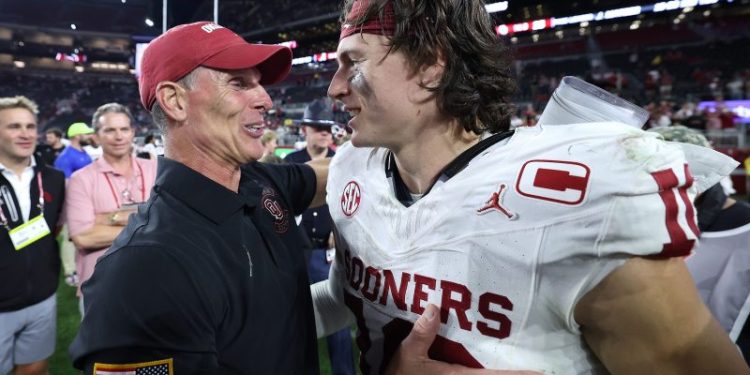 Coaches Poll: Oklahoma rises as Alabama, Texas tumble after wild Week 12
