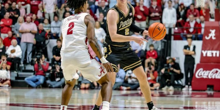 Purdue retains No. 1 spot in men’s basketball poll as Louisville, Illinois rise