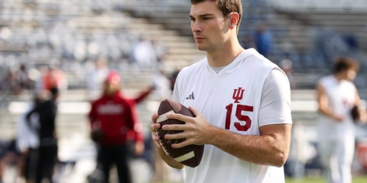 Heisman favorite talks why Indiana, his football idol and bible study