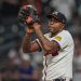 Atlanta Braves re-sign workhorse closer