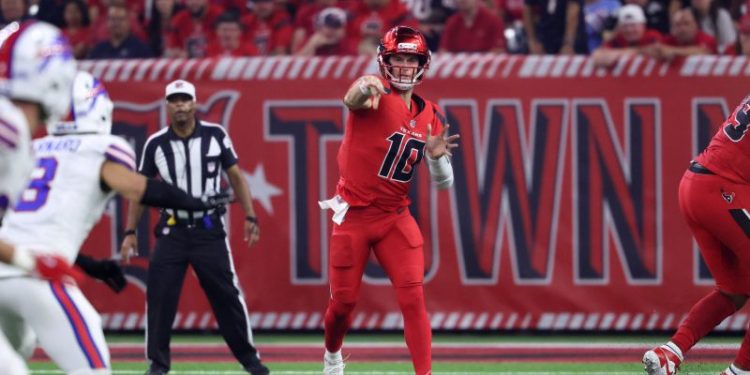 Latest on NFL referee carted off after injury in Bills-Texans game