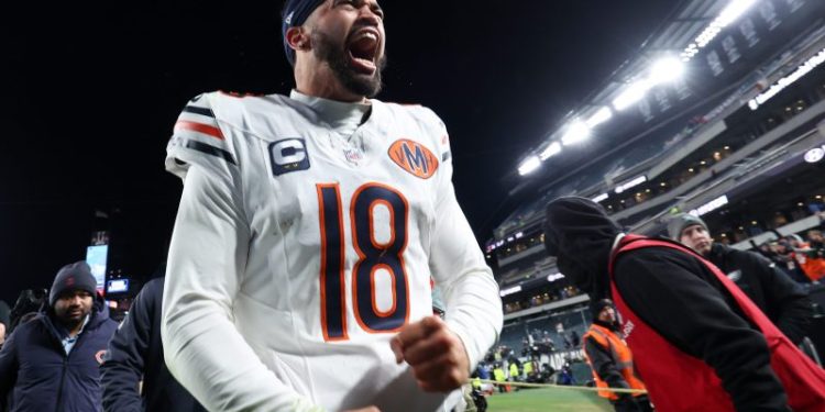 Bears defeat reigning Super Bowl champs on Black Friday: Highlights