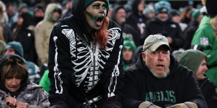 ‘Evaluate everything’: Eagles stand by OC, but admit change is needed