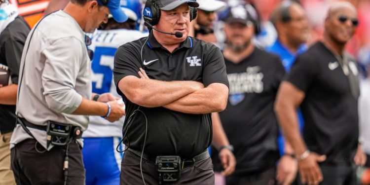 Mark Stoops out as Kentucky football coach after 13 seasons