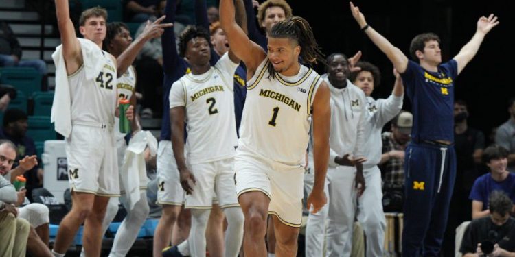 Michigan leads holiday week’s college basketball winners and losers