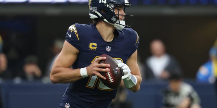 Justin Herbert injury update: How long is Chargers QB out?