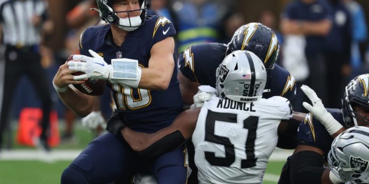 Will Justin Herbert play Week 14? Latest injury news on Chargers QB