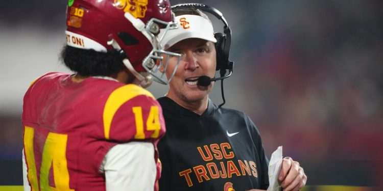 College football recruiting rankings: USC leads early signing period