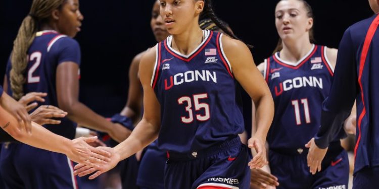 UConn routs USF in women’s basketball to stay unbeaten: Highlights