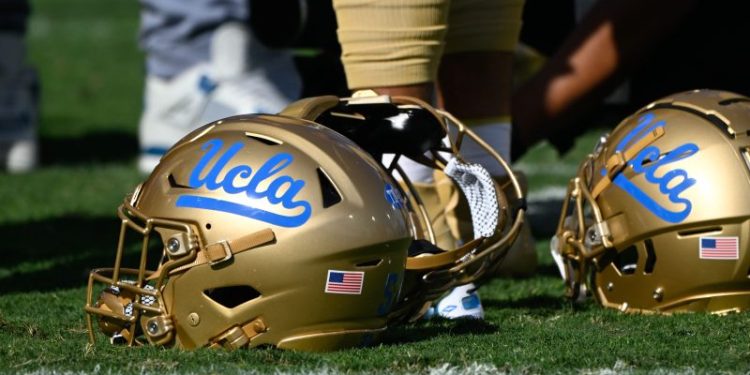 How did this team survive early signing day without a coach?