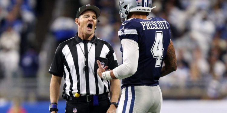 Refs make headlines with questionable call again on ‘TNF’
