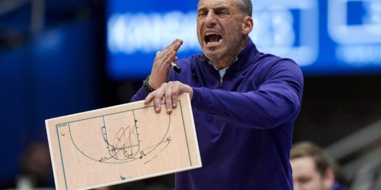 Doug Gottlieb throws chair after Green Bay loss