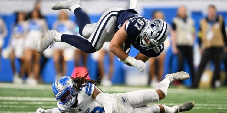 Cowboys’ season effectively over as glaring issues reappear vs. Lions