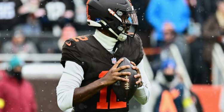 How did Shedeur Sanders do against the Titans today?