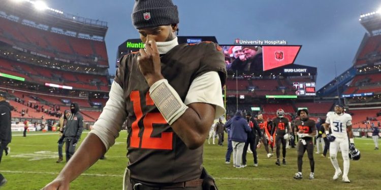 Browns coach takes blame for botched two-point conversion