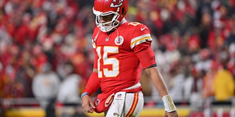 Texans deliver devastating blow to Chiefs’ playoff hopes