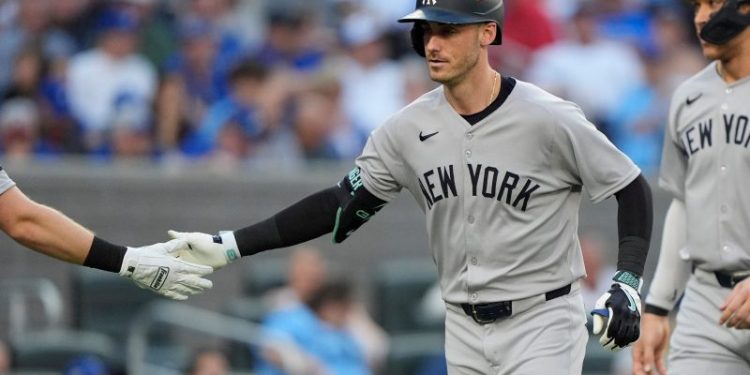 Staring contest over, Cody Bellinger re-signs with Yankees