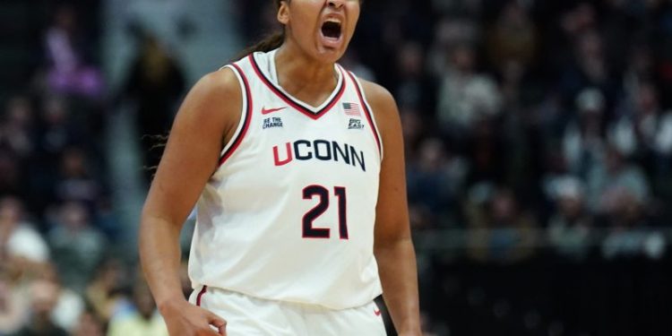 NCAA women’s basketball bracketology: Who is the No. 1 seed?