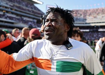 ‘SNL’ spoofs Michael Irvin ahead of Miami-Indiana national championship