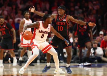 Arizona takes over No. 1 spot in men’s basketball coaches poll