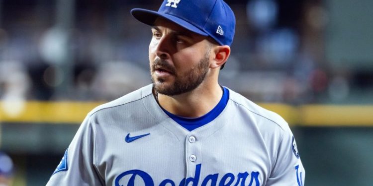 Wife of Dodgers pitcher addresses death of couple’s newborn