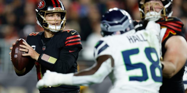 Brock Purdy injury update: 49ers QB suffers stinger in loss