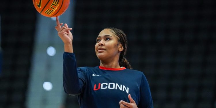 UConn women’s basketball vs. St. John’s live updates: Score, highlights