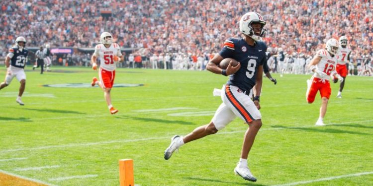 Former Auburn QB transferring to Ole Miss