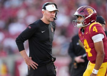 Hard to buy into Lincoln Riley’s USC Trojans — even if he makes splashy hire