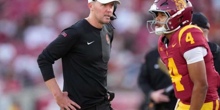 Hard to buy into Lincoln Riley’s USC Trojans — even if he makes splashy hire