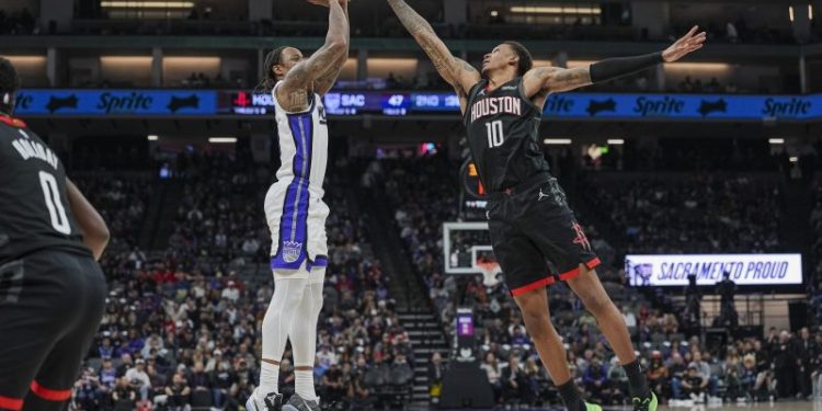 DeMar DeRozan becomes 23rd NBA player to reach 26,000-point milestone