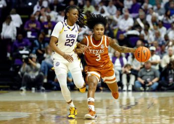 Texas falls, LSU rises six spots in women’s basketball coaches poll
