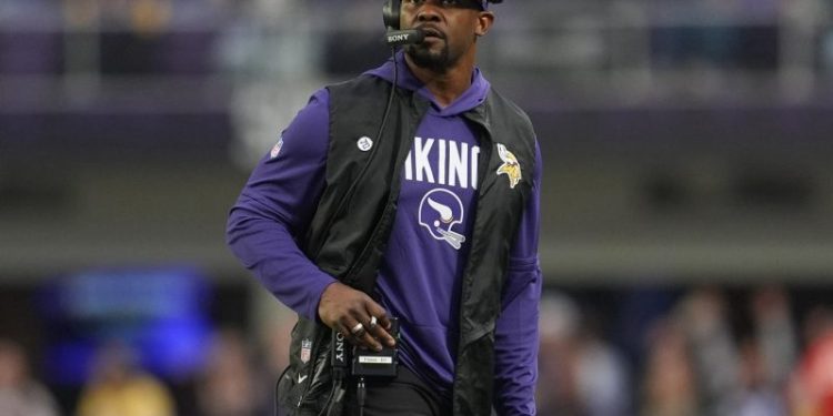 Vikings ink DC Brian Flores to contract extension: What it means