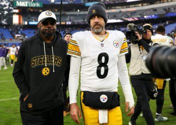 Steelers president: Tomlin stepping down likely affects Rodgers’ plan