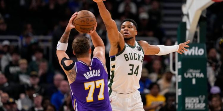 NBA All-Star Game picks, predictions: Who should start, who will start?