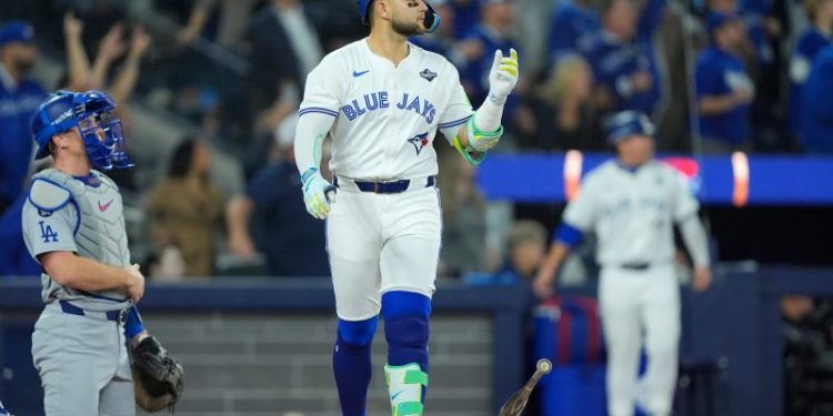 Who are the best 2026 MLB free agents still available?