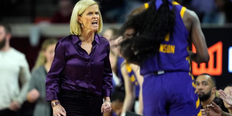 UConn women’s basketball to play LSU in Nashville, hot seat watch, more