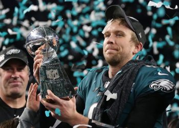 Nick Foles message to Broncos: ‘Patriots struggle against backup QBs’