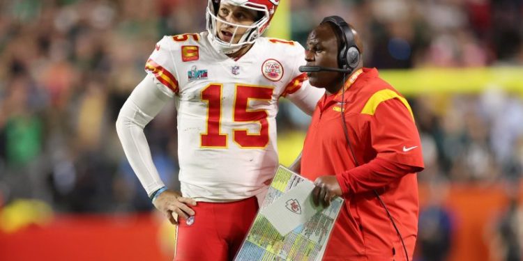 Chiefs look to possible reunion at offensive coordinator