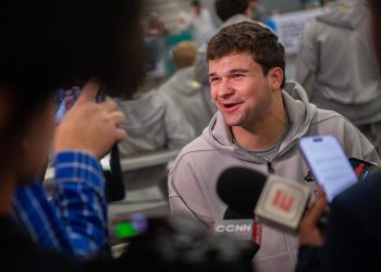 Indiana QB Alberto Mendoza will enter transfer portal: Reports