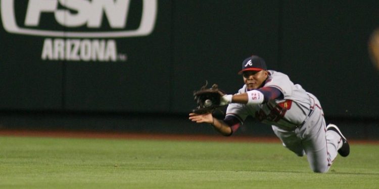 Born one day apart, MLB stars kick open Hall of Fame doors together