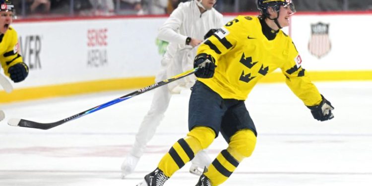 Who do these top 10 NHL draft prospects remind us of?