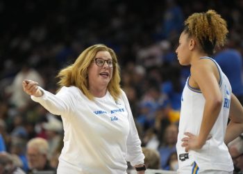 Women’s basketball bracketology: Could UCLA get top seed over UConn?