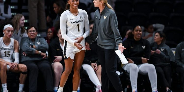 Shea Ralph vs. Geno Auriemma: Vanderbilt, UConn to play future series
