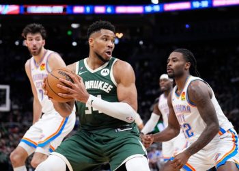 NBA trade rumors: Will Giannis be moved by deadline?