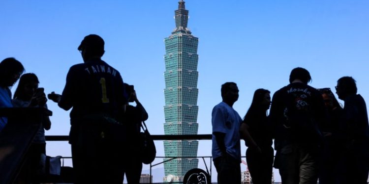 Skyscraper Live on Netflix updates, how to watch Alex Honnold’s climb