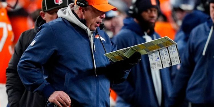 Just take the points. Payton’s fourth-down gamble backfires on Broncos